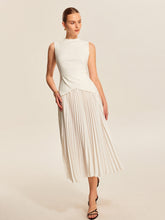 Sleeveless Pleated Dress