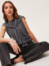 2 In 1 Striped Knotted Button Sleeveless Sweater Vest