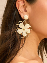 Woven Petal Outline Flower Earrings