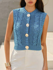 Cable-Knit Sleeveless Buttoned Vest