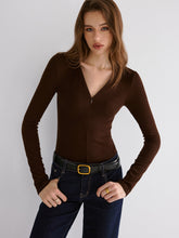 Minimal Zipper V-neck Long Sleeve Top