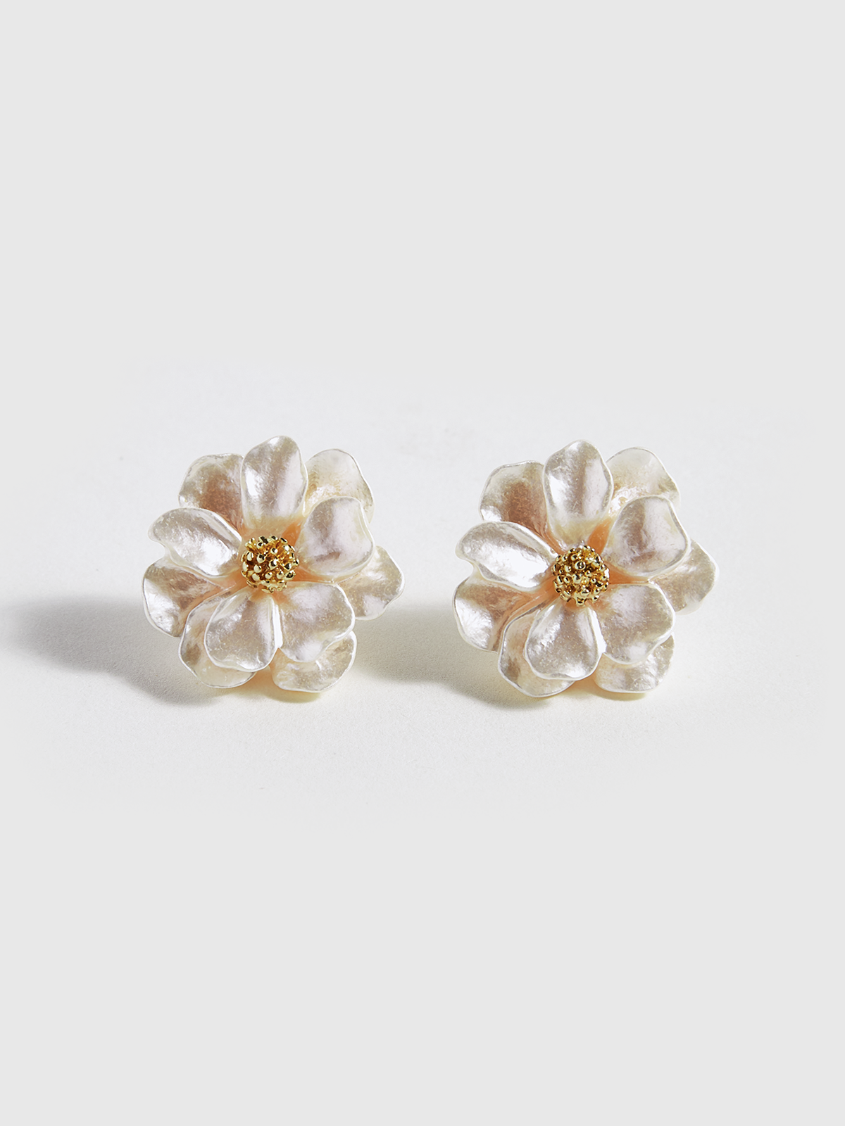 Resin Flower Stud Earrings