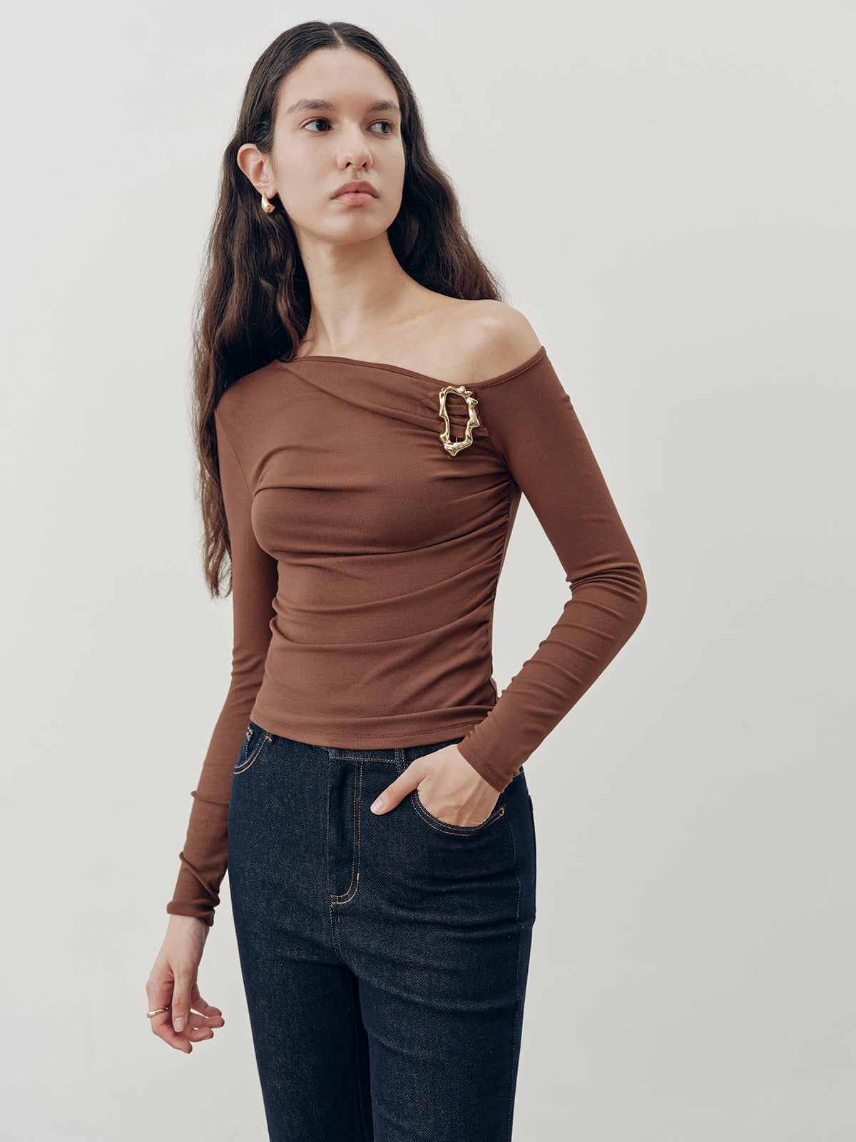 Off-Shoulder Fitted Ruched Long Sleeve Top